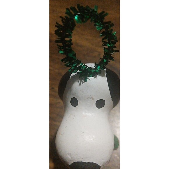 Vintage Ceramic Peanuts Snoopy Holding Wreath Ornament Christmas - Picture 3 of 4